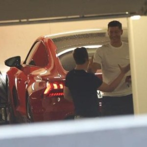 MK体育-莱万回到慕尼黑与拜仁告别：这段经历，不会忘记